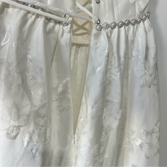 NEW NWT V. Chapman Lucia Strapless Pearl-Embellished A Line Midi Dress White - Picture 10 of 12